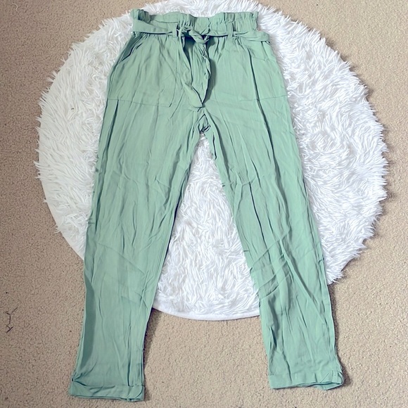 Girls Vince Camuto Tie Waist Paperbag Style Cuffed Pants - Picture 1 of 7